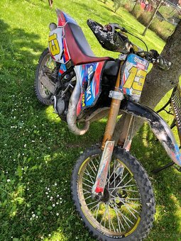 Suzuki rm125 - 4