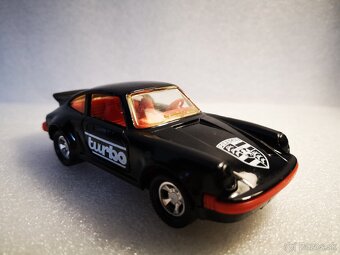 Predám kovový model autíčka Porsche 911 turbo, Matchbox - 4