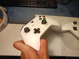 Xbox one s - 4