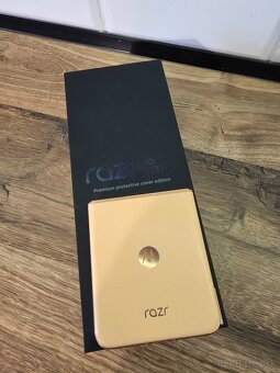 Predám v dokonalom stave Motorola Razr 50 ULTRA 512GB,zaruka - 4