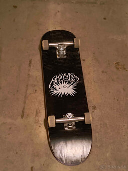 Predám 4 krat použitý skateboard - 4