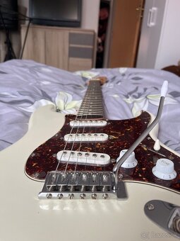 FENDER SQUIER - 4