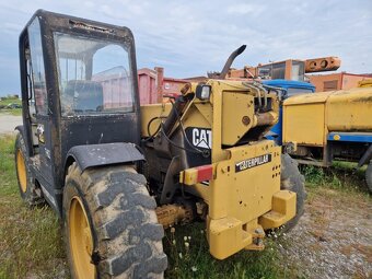 nakladač Caterpillar TH62 - 4