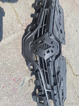 Predna maska Clio IV - 4