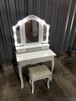 Toaletny stolik - 4