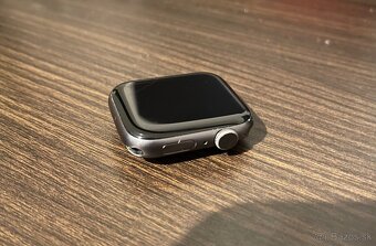Apple Watch Series 4 - 44mm - 4