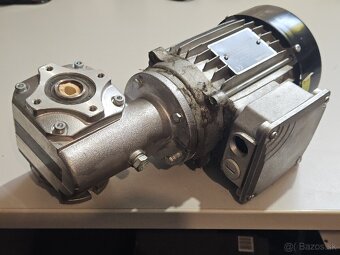 Elektromotor 3f 0,25kw so šnekovou prevodovkou - 4