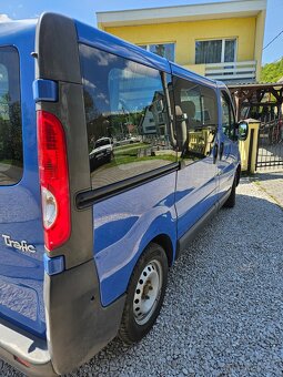 Renault Trafic 2.0 Passenger 2014 84kw 9miest klima odpi DPH - 4