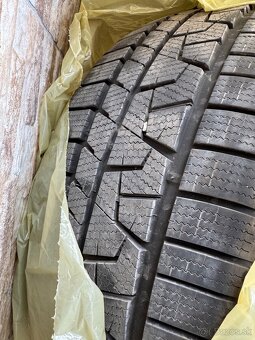 Zimné Gumy 225/40 r19 - 4