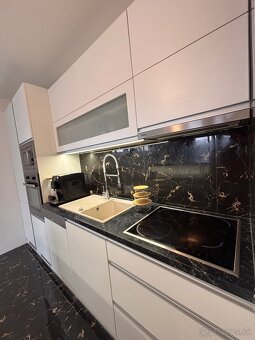 Nadštandardná kuchynská linka na mieru - 4