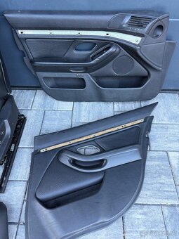 Bmw E39 M5 interiér - 4