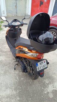 Predám skúter Longjia Sharpy 125 c - 4