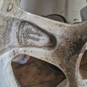 Predám komplet pneumatiky s diskami 185/65R15 - 4