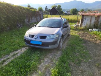 Reanult Megane 1,4 benzín sedan - 4
