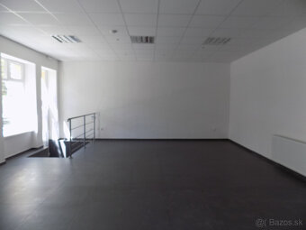 Na prenájom obchodný priestor 74 m2 blízko centra v N. Zámko - 4