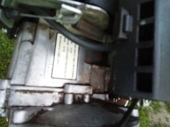 Benzínový motor briggs stratton - 4