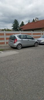 Mercedes - 4