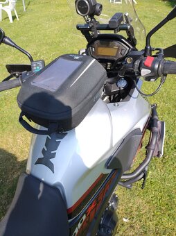Honda CB500X - 4