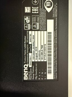 Predám 4ks LCD Monitorov Benq veľmi zachovalé Cena spolu 4 - 4