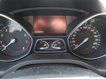Ford Kuga 1.5EB 110kW TITANIUM TAŽNÉ 1MAJITEL ČR - 4