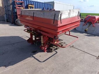 2000L Nizozemské rozmetadlo LELY CENTERLINER SL - 4