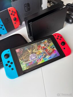 Nintendo Switch + puzdro a hry - 4