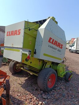 2005 CLAAS VARIANT 260 balikovač, sietka, rotor - 4