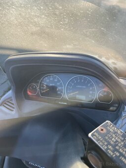 Predám Suzuki Burgman 250 - 4
