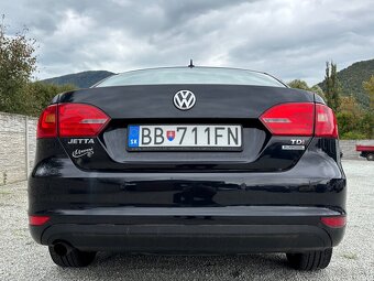 Volkswagen Jetta 1.6 TDI Comfortline - 4