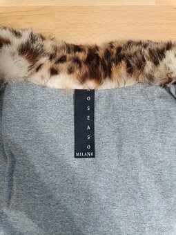 Líščia kožušinová vesta s leopardím vzorom - 4