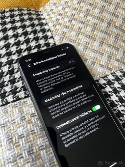 iPhone 11 black 128GB - 4