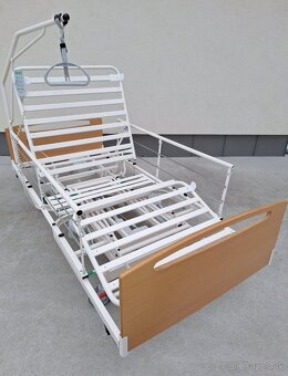 Ošetrovateľská posteľ OPUS - 4