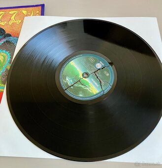 LP Thin Lizzy  - Chinatown - 4