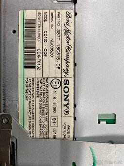 autorádio Ford Sony - 4