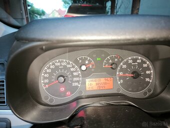 Fiat grande Punto 1,9jtd 2006 - 4