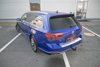 Volkswagen Passat Variant 2.0 TDI Elegance 4Motion DSG - 4