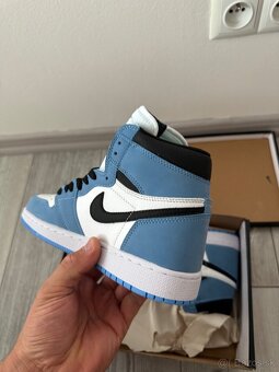 Air Jordan 1 Retro High OG University Blue - 4
