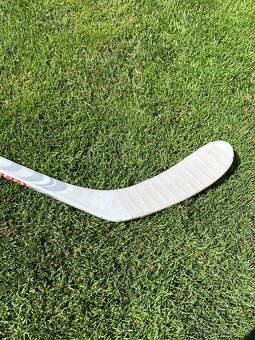 Najvyššia rada CCM JETSPEED FT5 PRO hokejka - 4