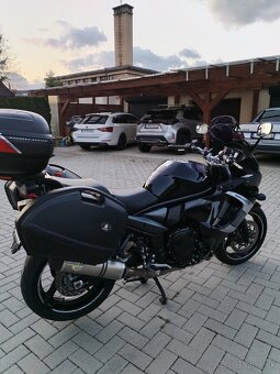 Suzuki GSX1250FA - 4