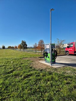 Samo obslužné tepovanie, parné čistenie a vysávanie aut. - 4