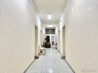 Prenájom MULTIFUNKČNÉHO priestoru v CENTRE mesta – 15 m² - 4