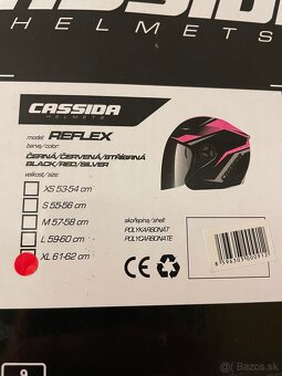 Prilba na motorku - 4