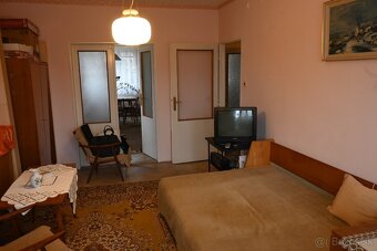 Predávame byt v Šahách blízko centra - 4