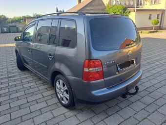 Volkswagen touran - 4