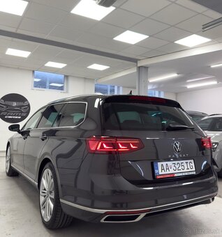 Volkswagen Passat Variant 2.0TDI 110Kw DSG Facelift - 4