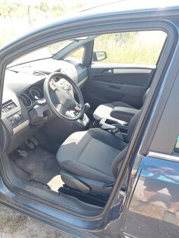 Opel Zafira 1,6 Ecotec benzín - 4