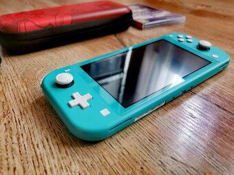 Nintendo Switch Lite - 4