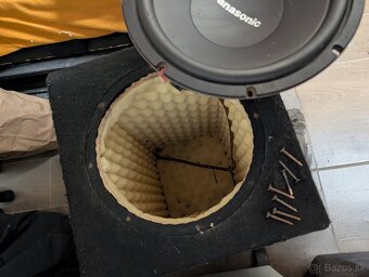 Aktívny Subwoofer (basák) do auto + zosilovač - 4