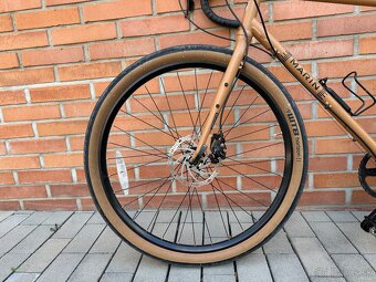 NÁDHERNÝ gravel bicykel MARIN Nicasio+ v pieskovej ako NOVÝ - 4