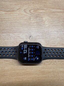 Predám Apple Watch SE 44mm Nike - 4